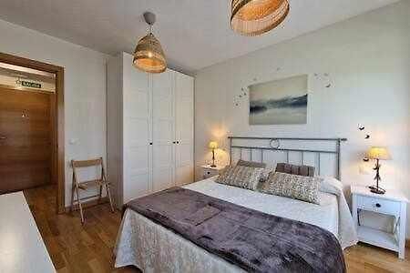 Apartamento Con Piscina Apartman Llanes Kültér fotó