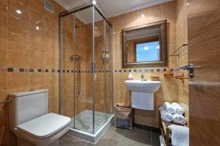 Apartamento Con Piscina Apartman Llanes Kültér fotó