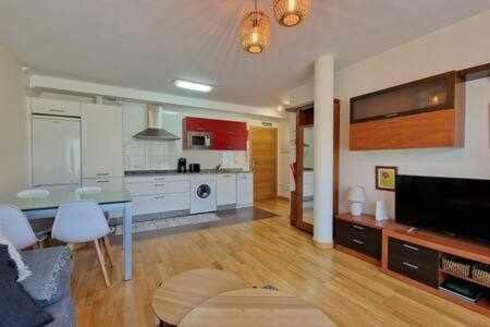 Apartamento Con Piscina Apartman Llanes Kültér fotó